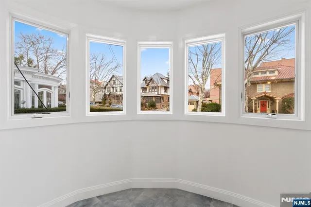 $2,899,999 | 855-859 Boulevard, Weehawken, NJ 07086