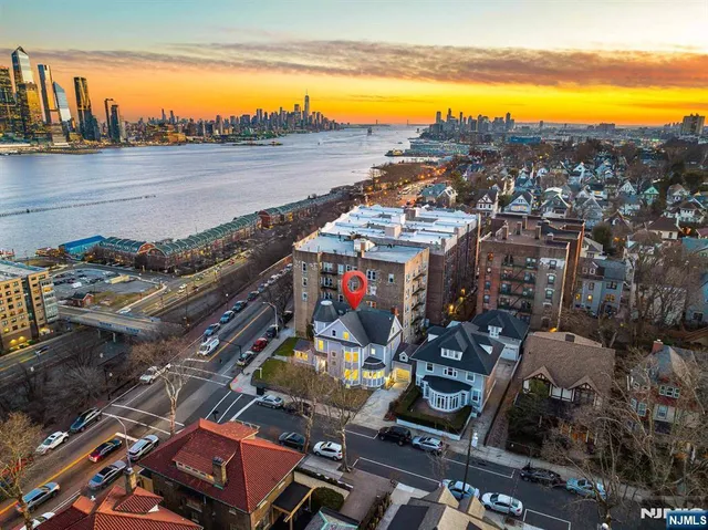 $2,899,999 | 855-859 Boulevard, Weehawken, NJ 07086