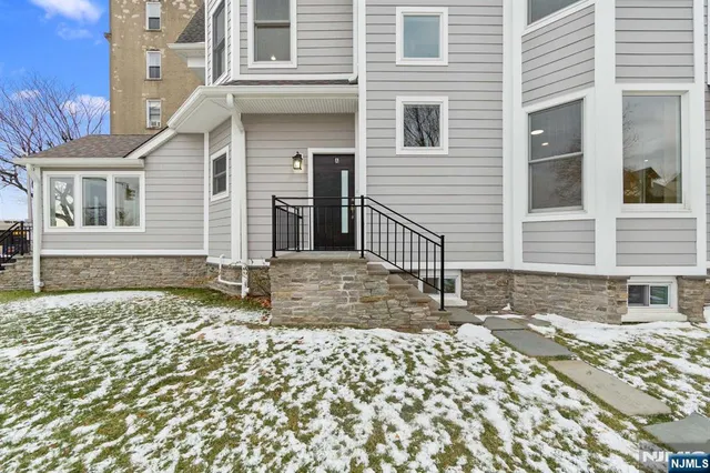 $2,899,999 | 855-859 Boulevard, Weehawken, NJ 07086