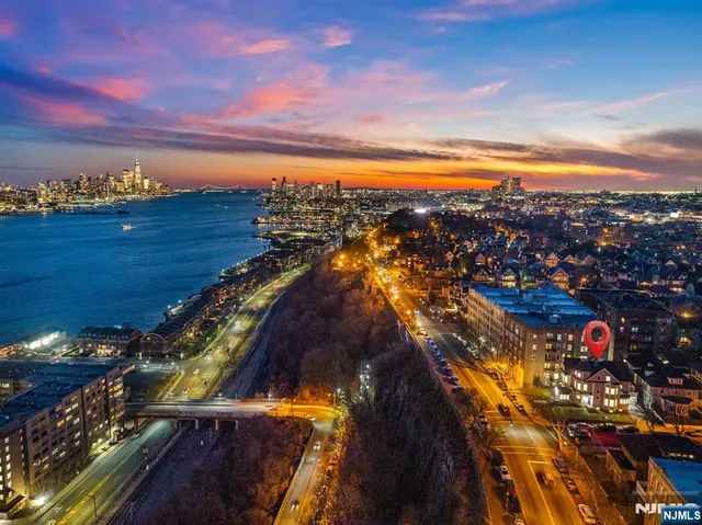 $2,899,999 | 855-859 Boulevard, Weehawken, NJ 07086