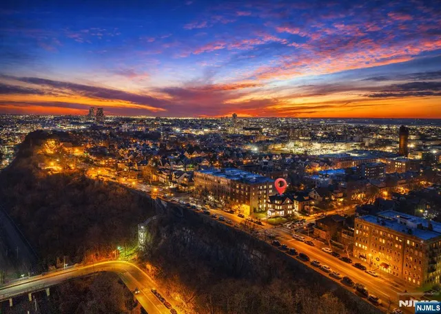 $2,899,999 | 855-859 Boulevard, Weehawken, NJ 07086