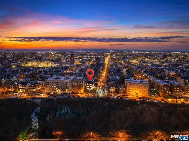 $2,899,999 | 855-859 Boulevard, Weehawken, NJ 07086