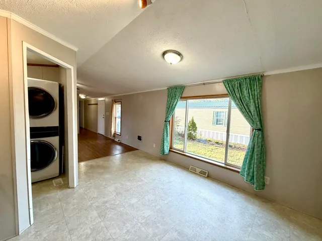 $109,900 | 17 Blue Jay Court, Keene, NH 03431