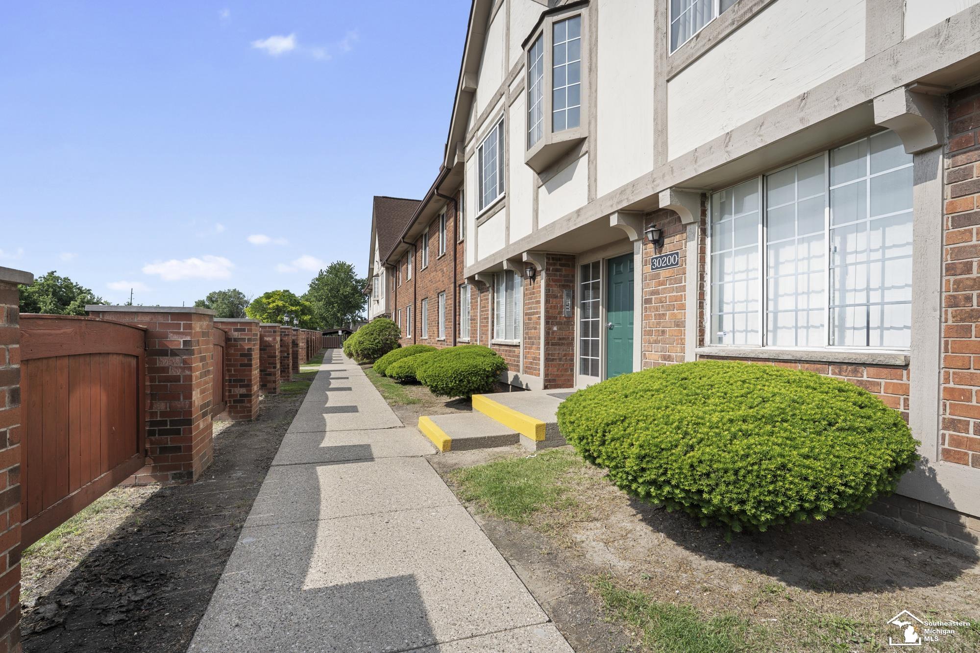 30200 Southfield Road Southfield, MI 48076 - Photo 2 of 19