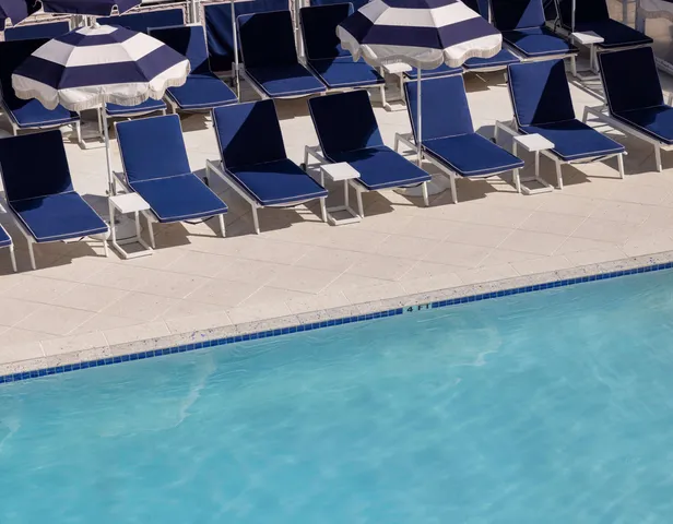 $1,675,000 | 330 Glenwood Drive, Delray Beach, FL 33445