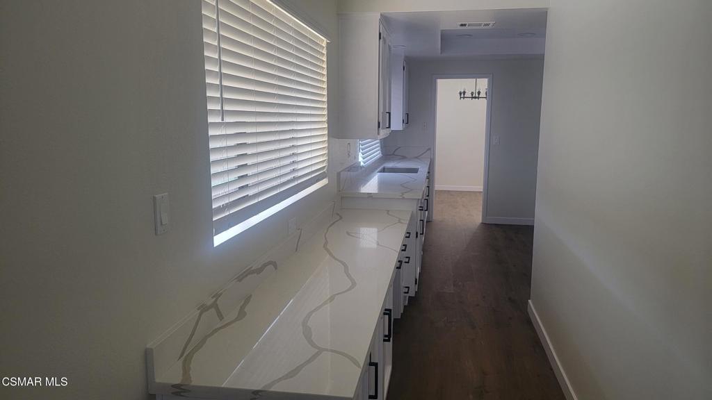 2075 Sierra Place Oxnard, CA 93033 - Photo 10 of 36