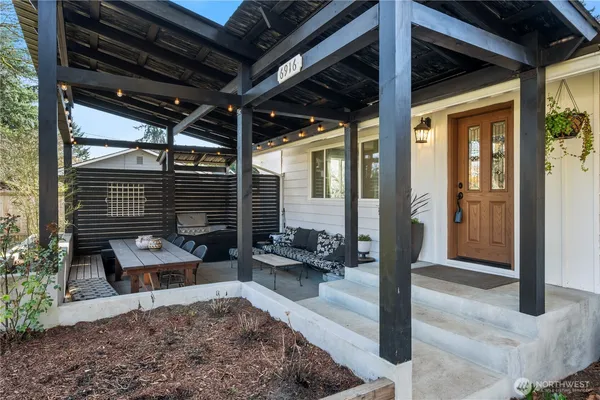 $700,000 | 6916 Beverly Lane, Everett, WA 98203