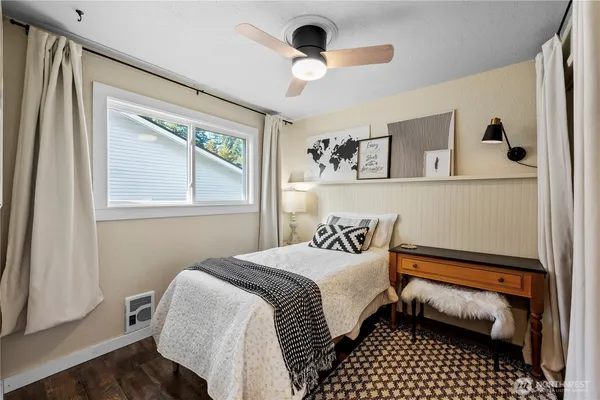 $700,000 | 6916 Beverly Lane, Everett, WA 98203