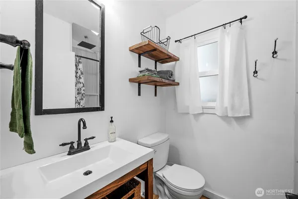 $700,000 | 6916 Beverly Lane, Everett, WA 98203