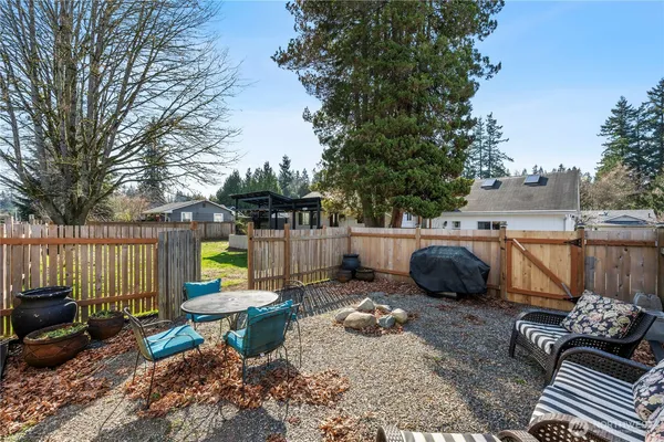 $700,000 | 6916 Beverly Lane, Everett, WA 98203