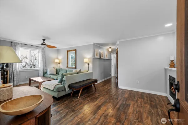 $700,000 | 6916 Beverly Lane, Everett, WA 98203