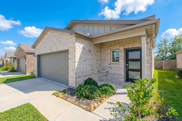 $2,450 | 100 Ashe Juniper Way, Magnolia, TX 77354