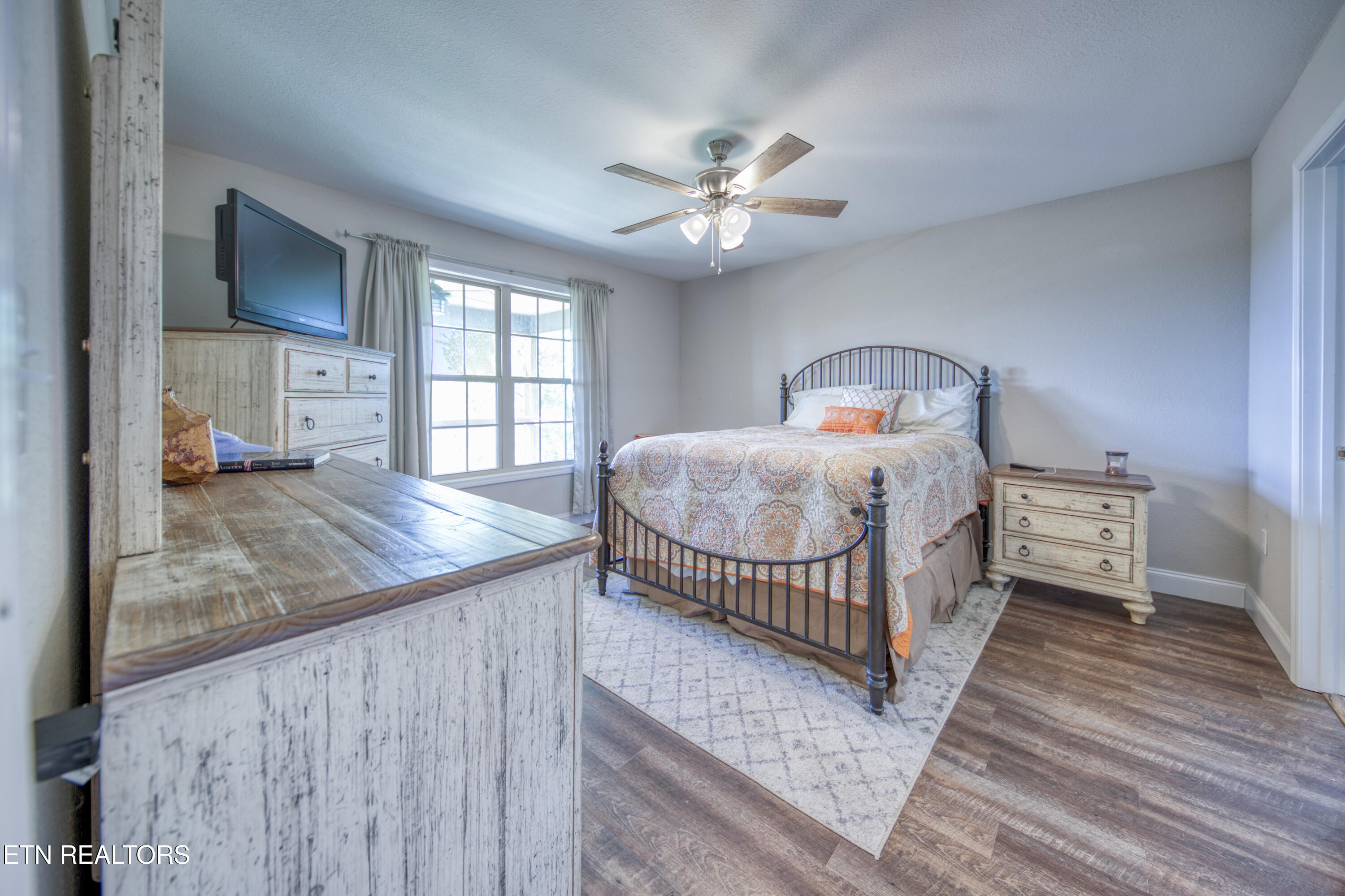 1424 Millican Grove Road Sevierville, TN 37876 - Photo 15 of 29 Bedroom 1