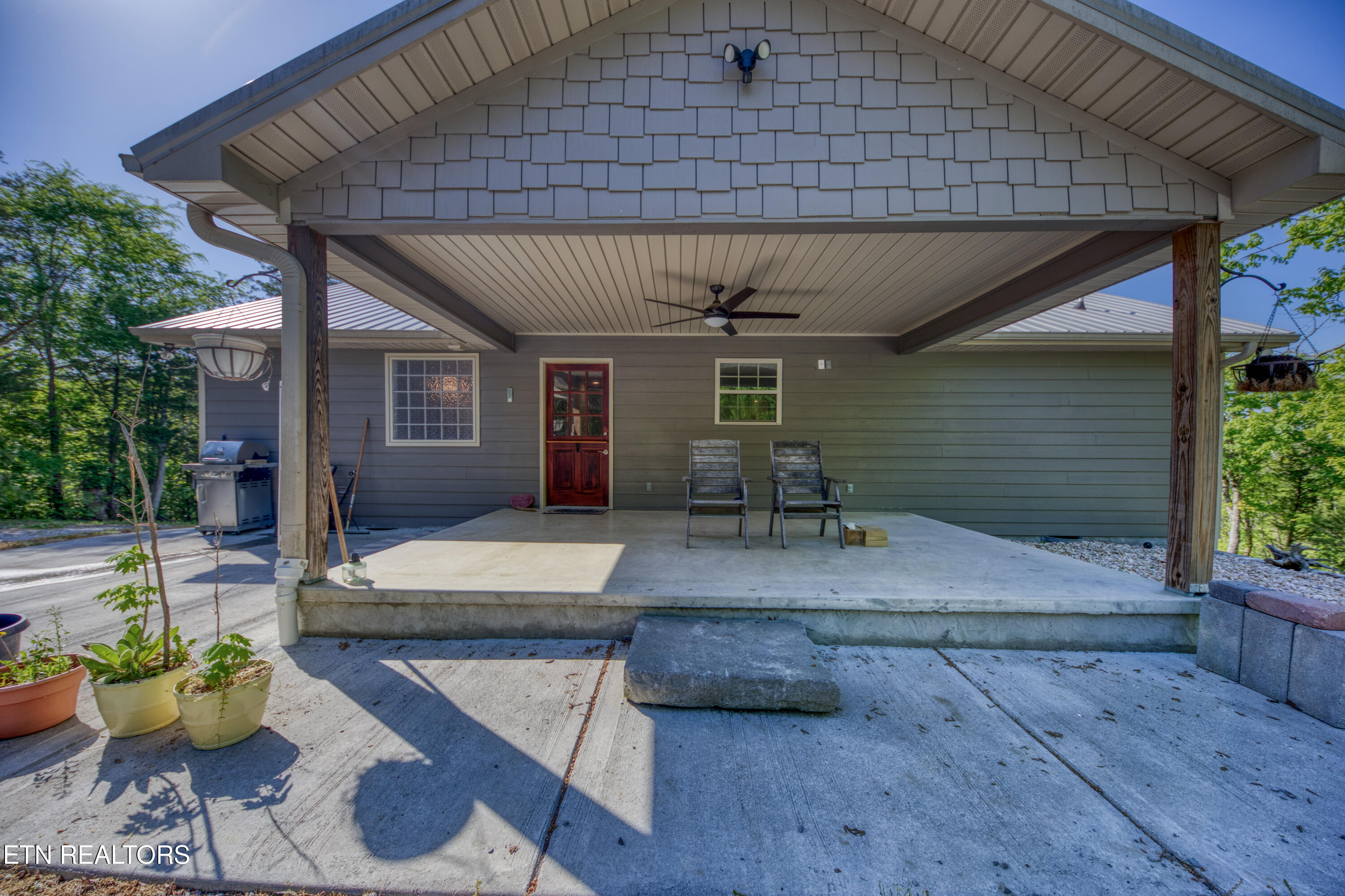 1424 Millican Grove Road Sevierville, TN 37876 - Photo 9 of 29 0H3A9942_13