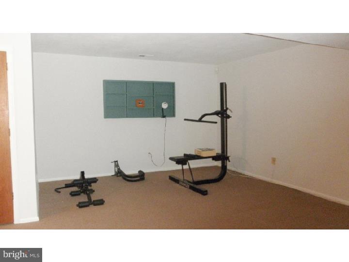 2500 Yellowstone Road Cinnaminson, NJ 08077 - Photo 16 of 20 Family Room