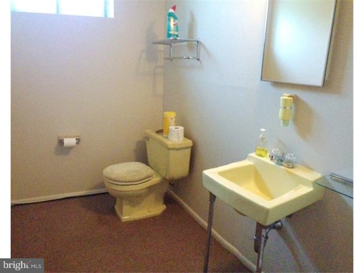 2500 Yellowstone Road Cinnaminson, NJ 08077 - Photo 17 of 20 Half Bath