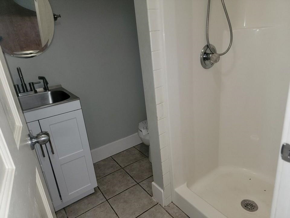 3320 North Sturgeon Road Midland, MI 48642 - Photo 5 of 27