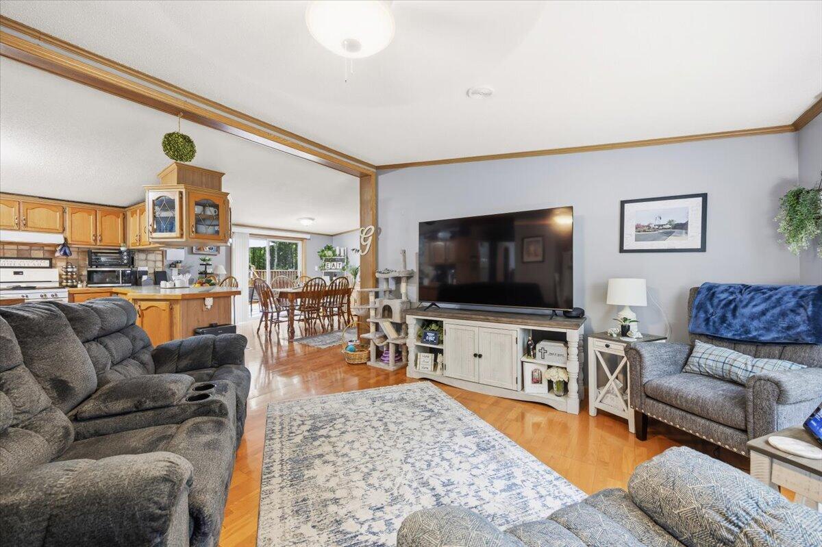 271 Mountain Road Arundel, ME 04046 - Photo 3 of 39