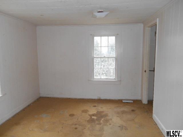 147 Hibriten Mountain Road Lenoir, NC 28645 - Photo 4 of 17
