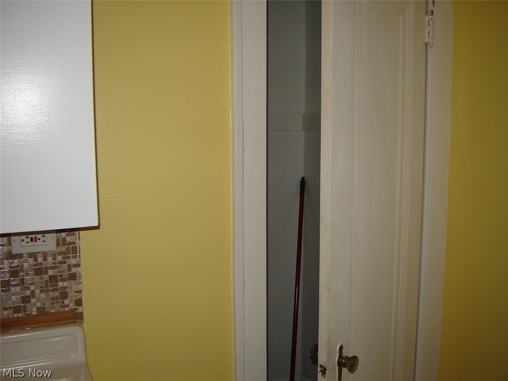 10901 Bellaire Road Cleveland, OH 44111 - Photo 5 of 35 Gallery Image 5