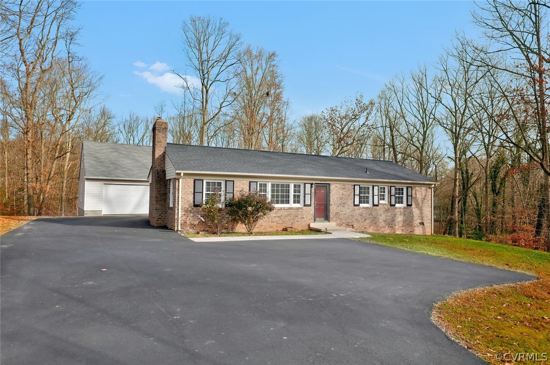 2114 Chestnut Oaks Road Powhatan, VA 23139 - Photo 3 of 29 Gallery Image 3