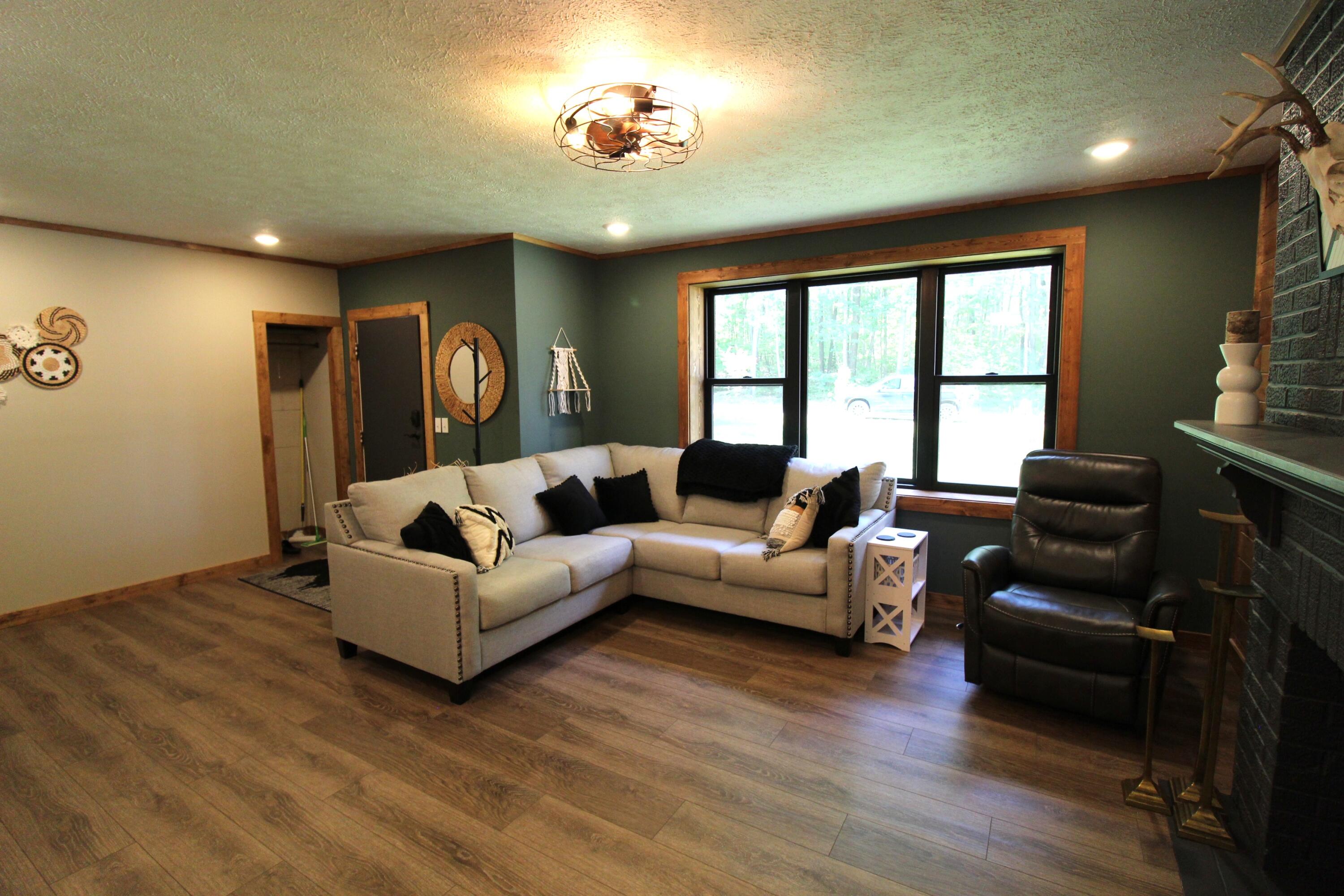 211 Daytona Road Roscommon, MI 48653 - Photo 14 of 41 IMG_1067