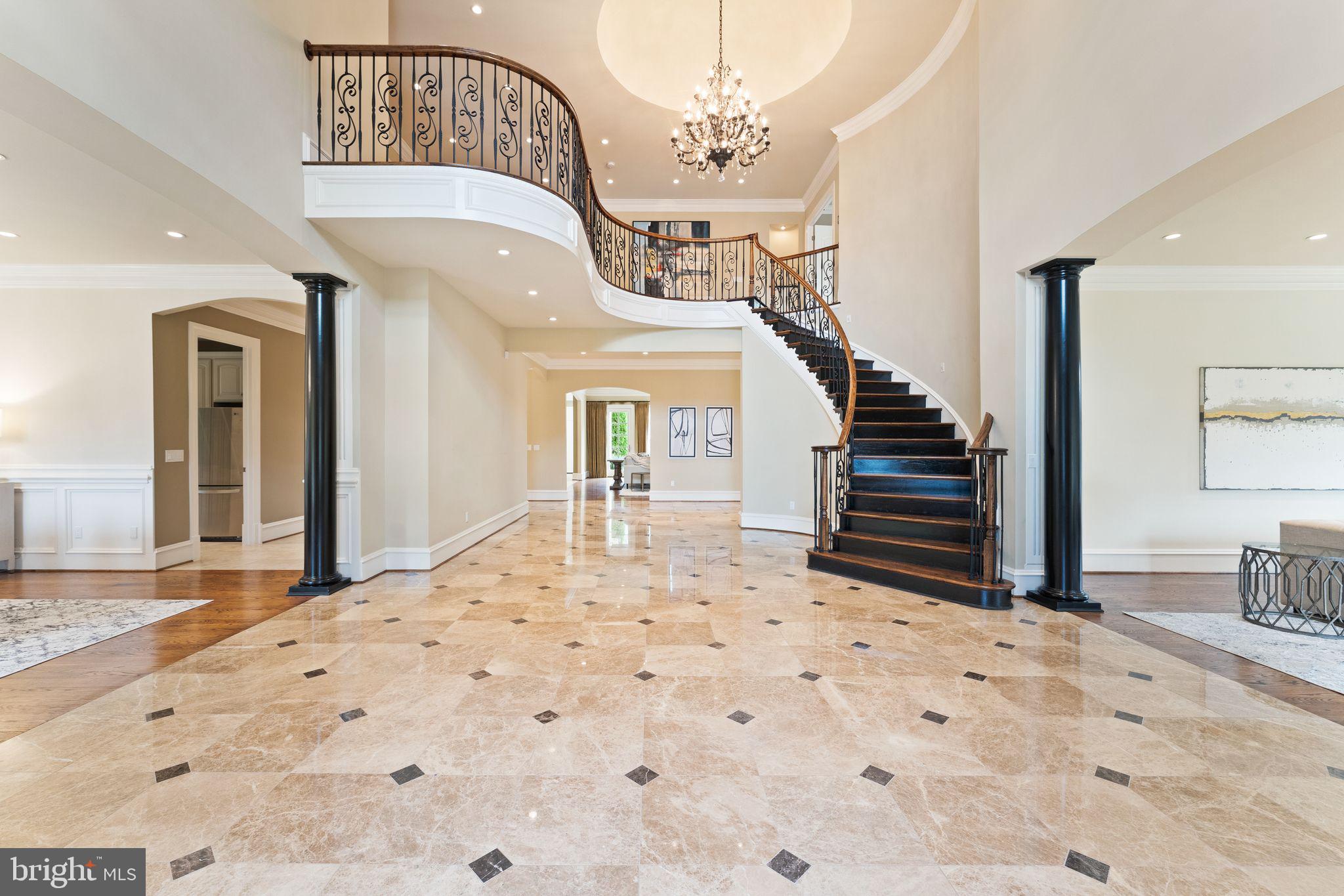 Grand foyer