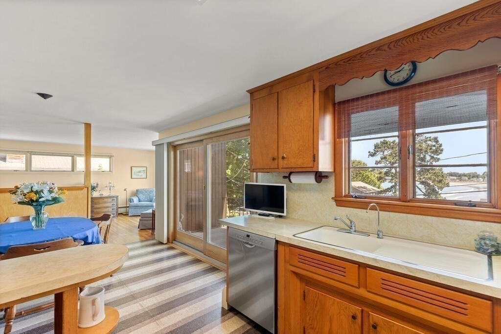 14 Howe Road Nahant, MA 01908 - Photo 11 of 35 Gallery Image 11