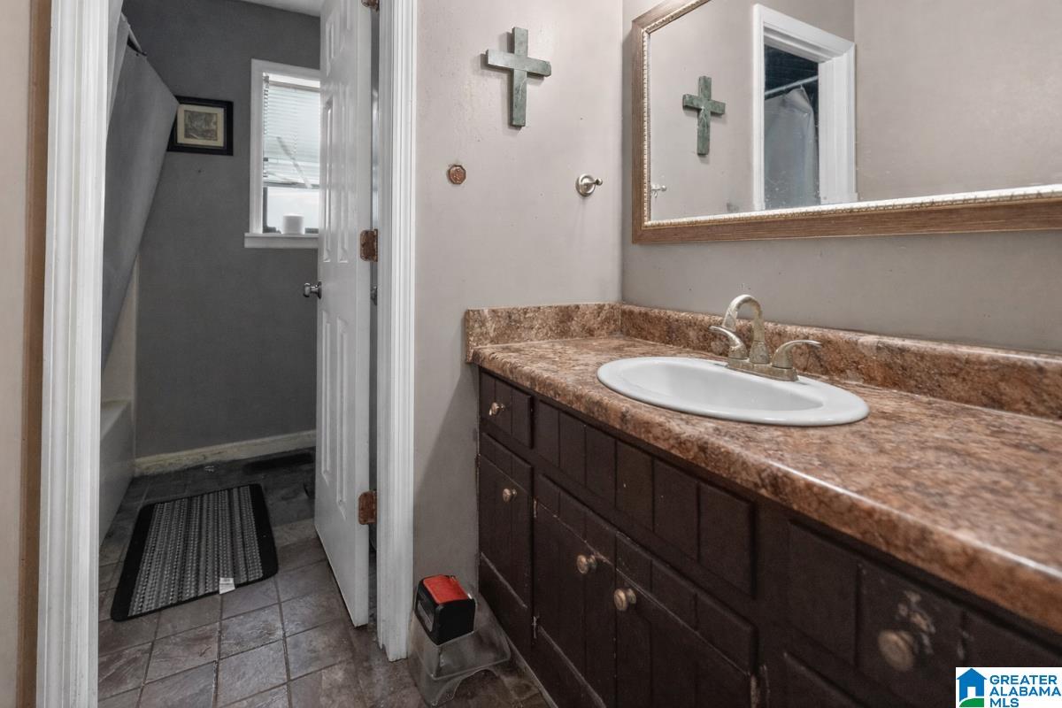2105 Sunset Drive Hartselle, AL 35640 - Photo 4 of 7