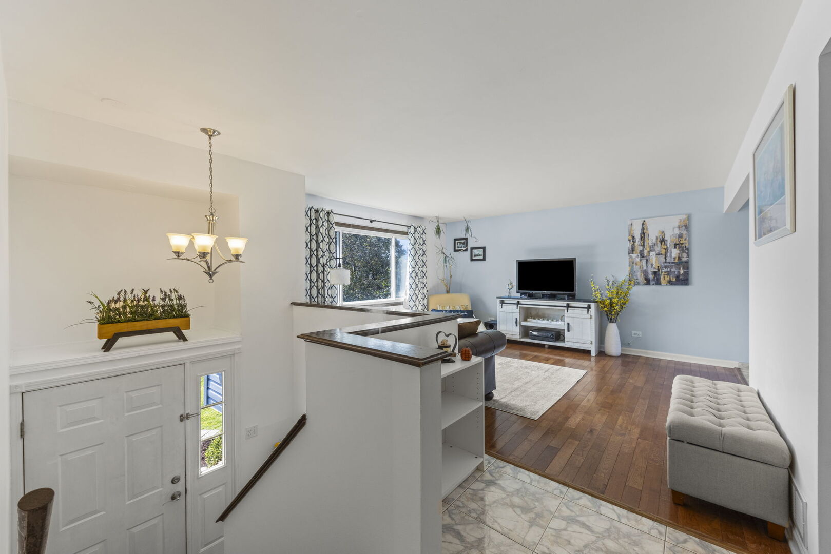1219 Itasca Road Addison, IL 60101 - Photo 4 of 31