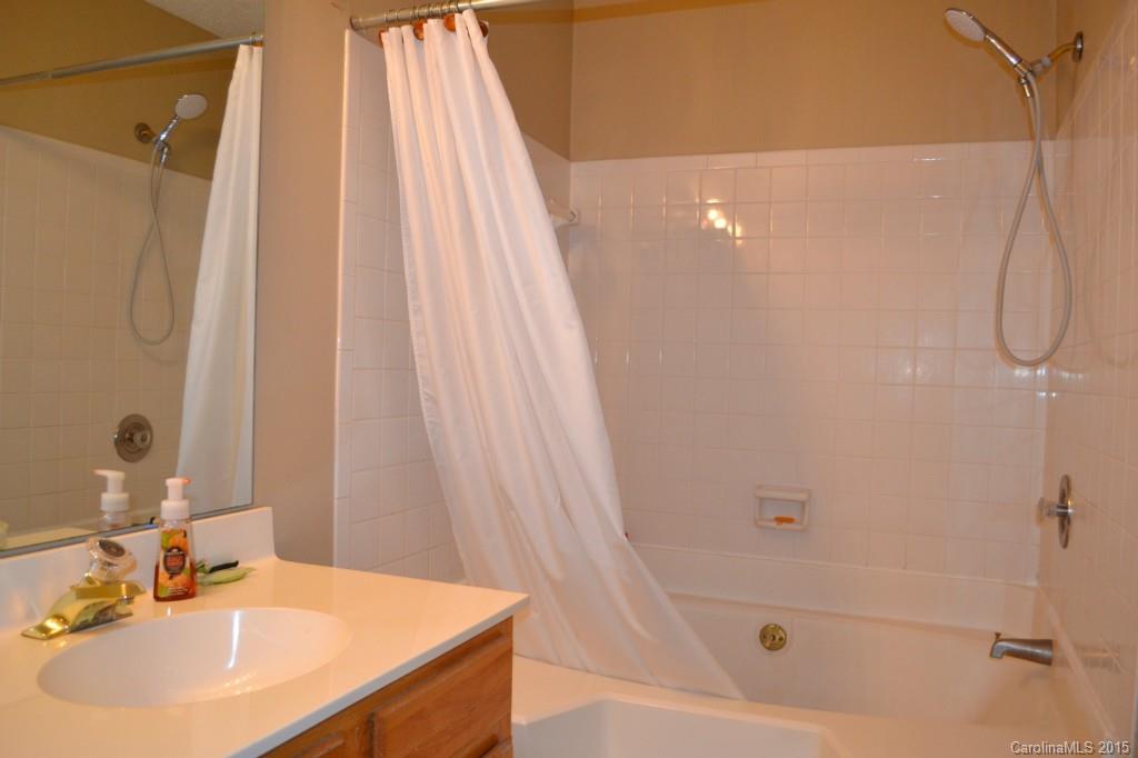 5011 Sharon Road, Unit K Charlotte, NC 28210 - Photo 8 of 15 Gallery Image 8