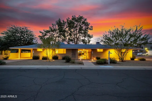 $1,595 | 6242 North 12th Place, Unit 2, Phoenix, AZ 85014