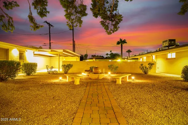 $1,450 | 6242 North 12th Place, Unit 2, Phoenix, AZ 85014