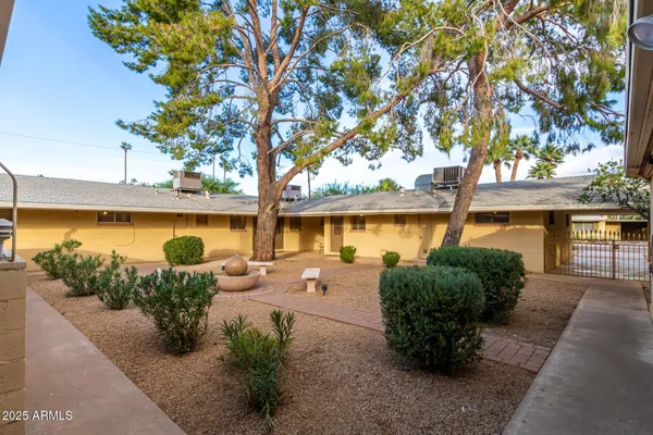 $1,450 | 6242 North 12th Place, Unit 2, Phoenix, AZ 85014