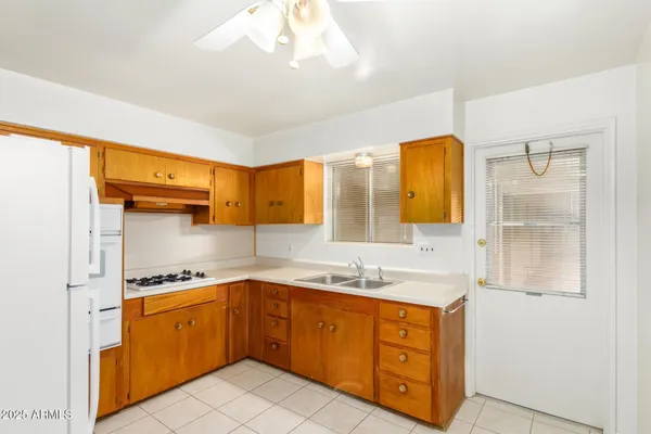 $1,450 | 6242 North 12th Place, Unit 2, Phoenix, AZ 85014