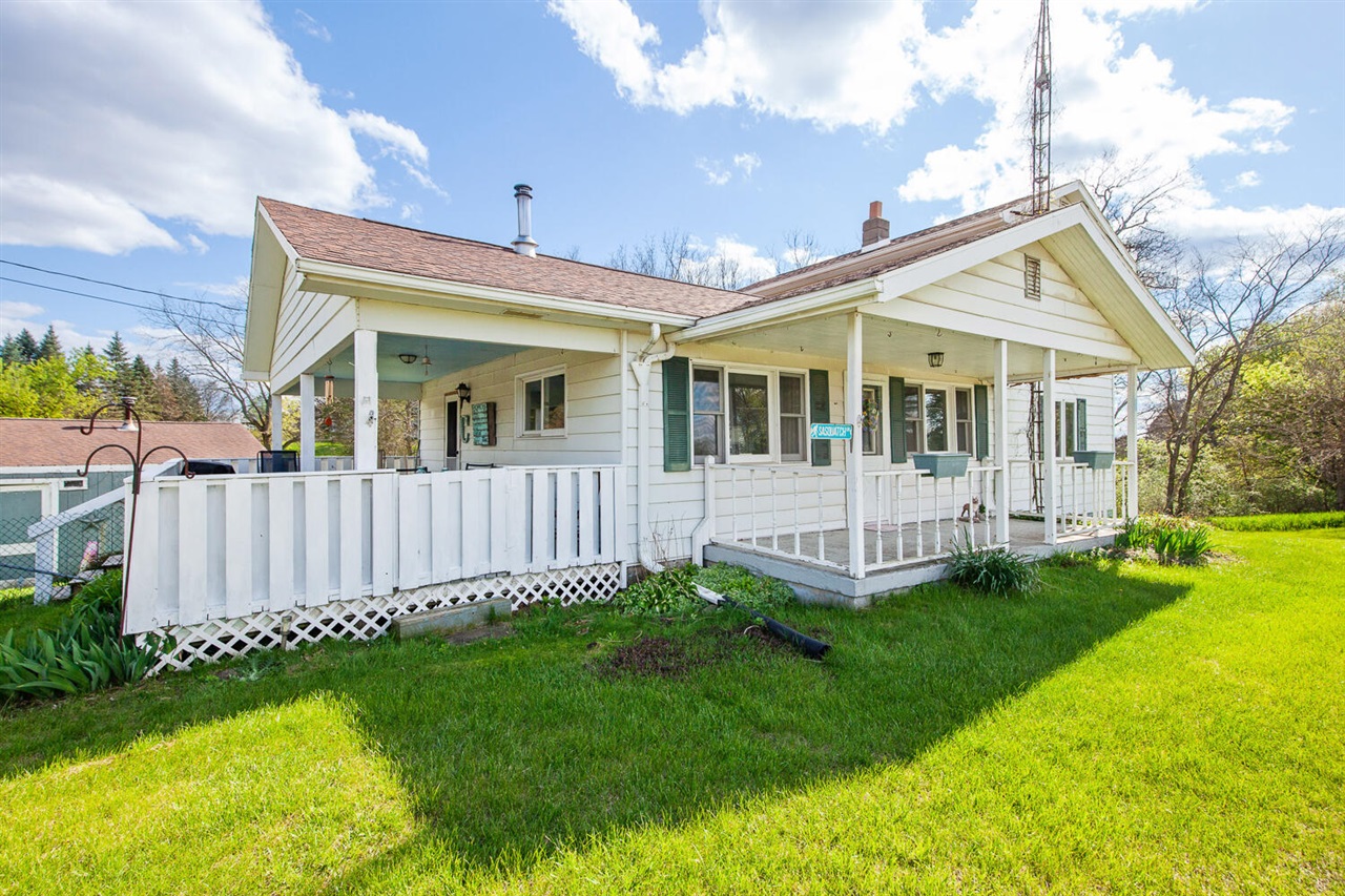 14321 West Austin Road Manchester, MI 48158 - Photo 3 of 54 Gallery Image 3