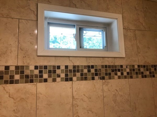 216 Mallowhill Road Springfield, MA 01129 - Photo 6 of 15 a bathroom with a bathtub and shower