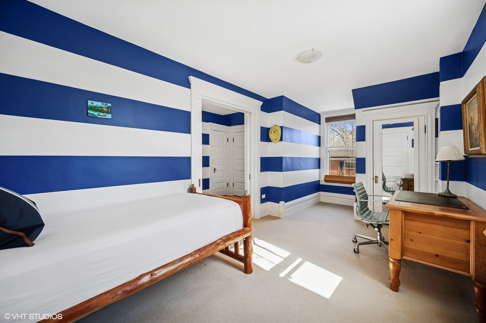 644 Oak Street Winnetka, IL 60093 - Photo 31 of 40 a bedroom with a bed and furniture