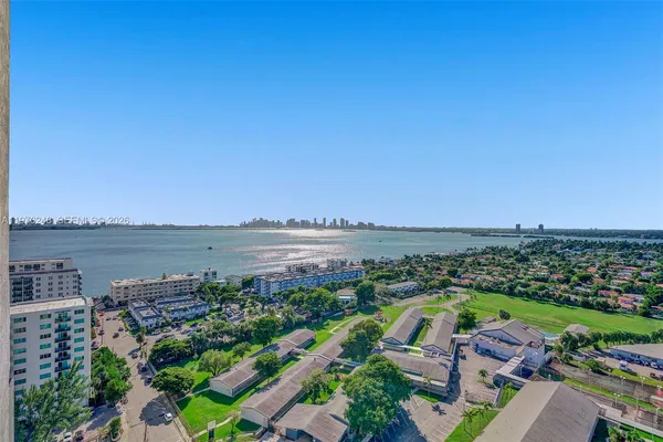$3,100 | 7601 East Treasure Drive, Unit 2205, North Bay Village, FL 33141