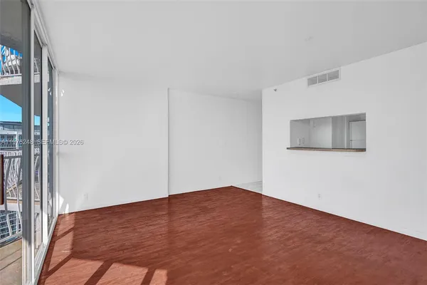 $3,100 | 7601 East Treasure Drive, Unit 2205, North Bay Village, FL 33141