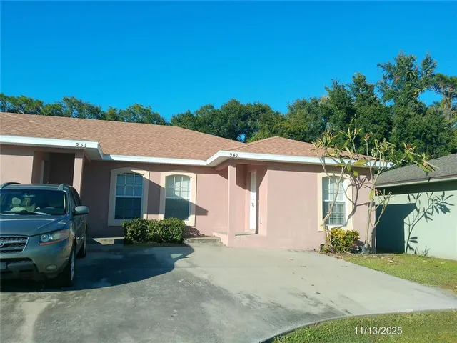 $1,100 | 949 Fox Lake Drive, Lakeland, FL 33809