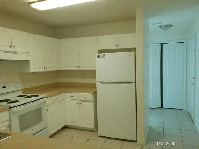 $1,100 | 949 Fox Lake Drive, Lakeland, FL 33809