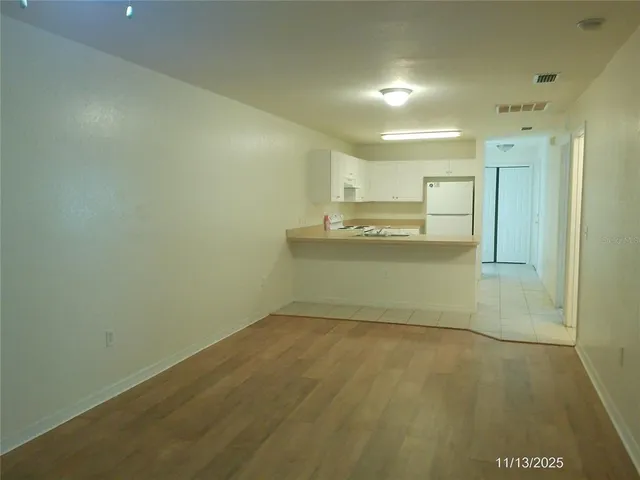 $1,100 | 949 Fox Lake Drive, Lakeland, FL 33809