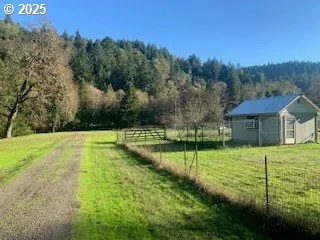 $395,000 | 5979 Willis Creek Road, Winston, OR 97496