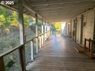 $395,000 | 5979 Willis Creek Road, Winston, OR 97496