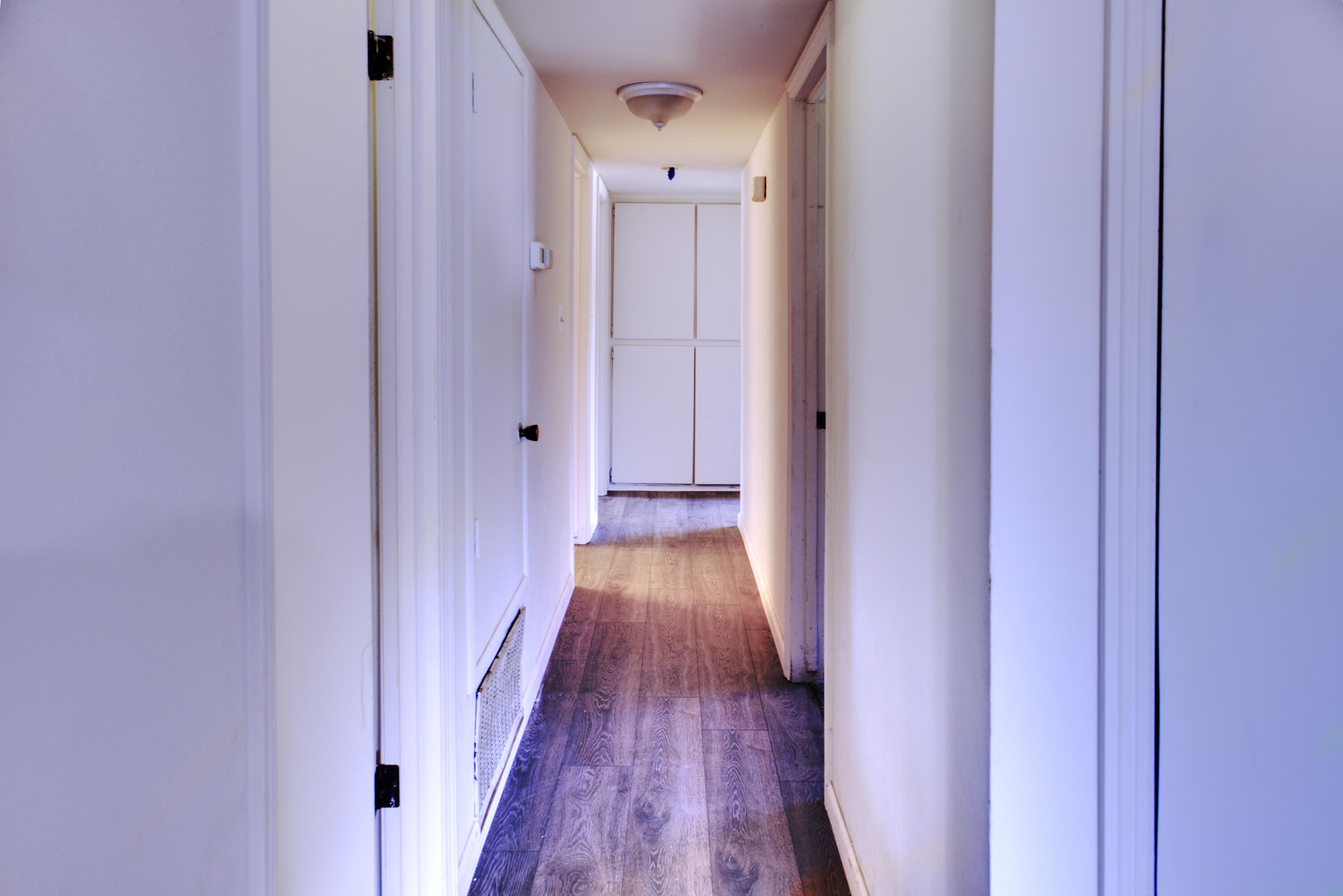 558 Perry Avenue Corcoran, CA 93212 - Photo 17 of 42 Hallway 1.2