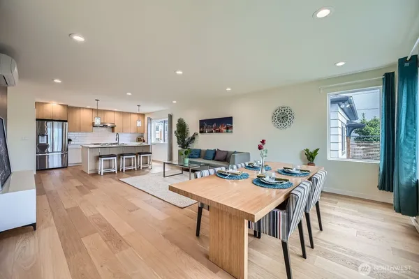 $999,800 | 5930 18th Avenue South, Seattle, WA 98108