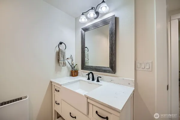 $999,800 | 5930 18th Avenue South, Seattle, WA 98108