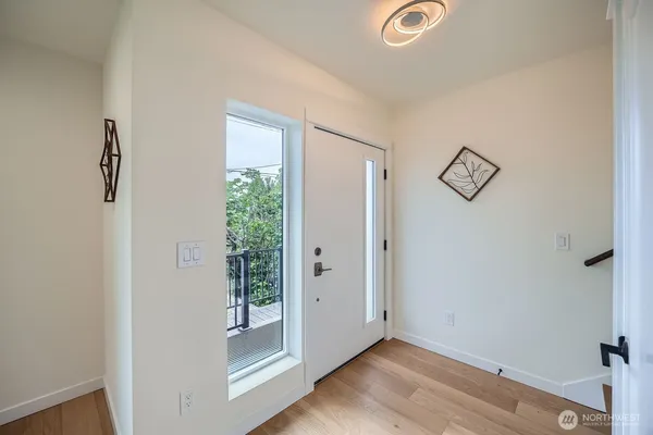 $999,800 | 5930 18th Avenue South, Seattle, WA 98108