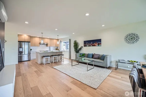 $999,800 | 5930 18th Avenue South, Seattle, WA 98108